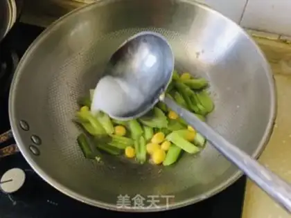 Make The celery makes white fruit step 10