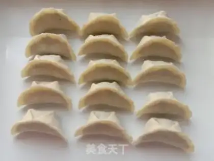 Make Oscillated pork dumplings step 8