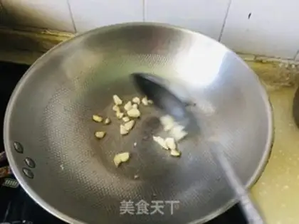 Make Garlic cabbage step 1