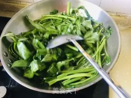 Make Garlic cabbage step 3