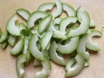 Make Little peppers of garlic and pickles step 1