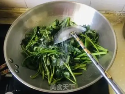 Make Garlic cabbage step 5