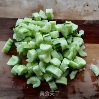 Make Garlic cucumber eggs step 4