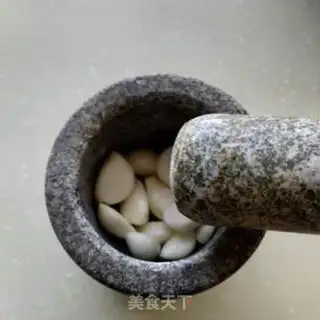 Make Garlic cucumber eggs step 5