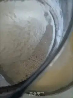 Make Six inches full of sponge cake step 4