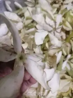 Make Fried roses step 1