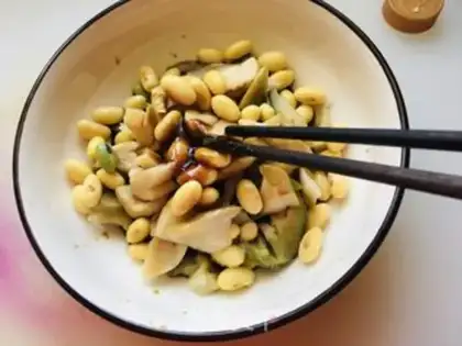 Make radish and soy sauce step 1