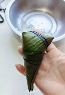 Make Little triangle step 7