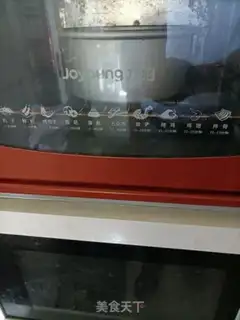 Make Six inches full of sponge cake step 11