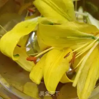 Make Lily