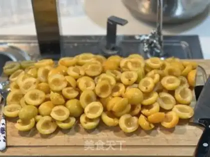 Make Little white almond jam step 2