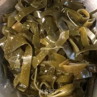 Make Maroon meat slice seaweed soup step 0