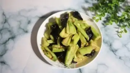 Make cucumber mollusk step 4