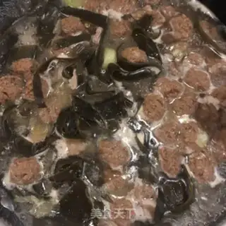 Make Maroon meat slice seaweed soup step 4