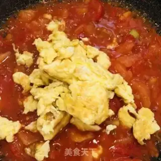 Make Tomato fried eggs step 10