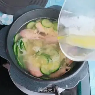 Make Sweet shrimp cucumber soup step 6