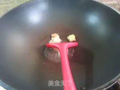 Make Fried sea and sea step 1