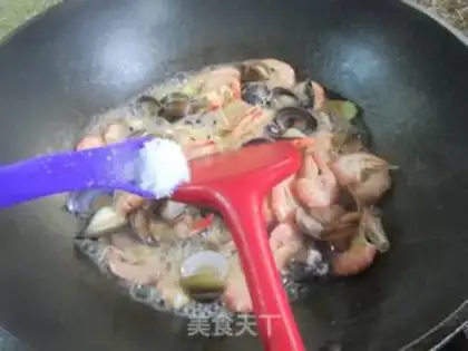 Make Fried sea and sea step 4