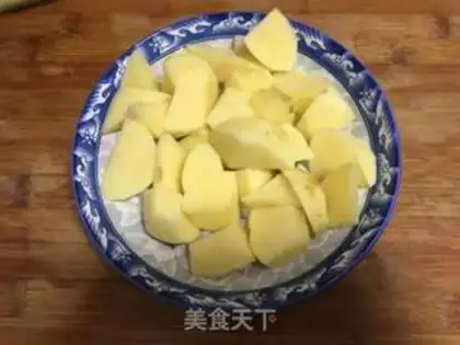 Make A chicken-cooked potato stew step 3