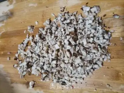 Make Home-to-home mushrooms and ear dumplings step 5