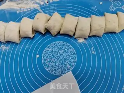 Make Sofa rolls step 5