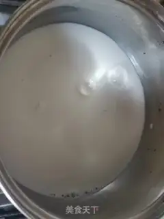 Make Hand on cocoa milk step 1