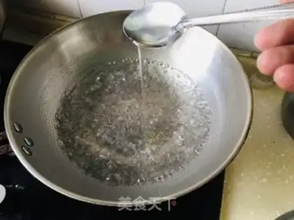 Make Dutch beans for lilies step 1