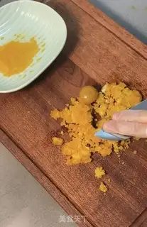 Make Gold sand wings step 0