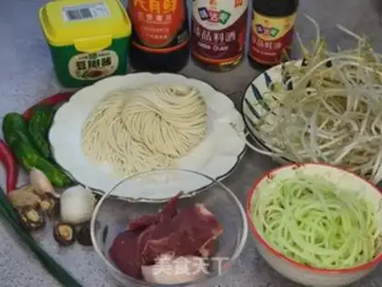 Make Meat sauce noodles step 0