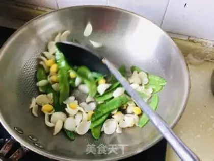 Make Dutch beans for lilies step 8