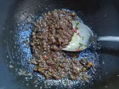 Make Meat sauce noodles step 8