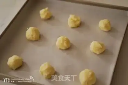 Make Coconut pretzels step 3
