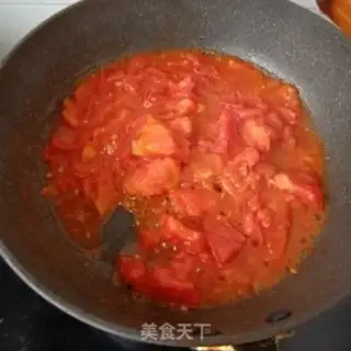 Make Shrimp skinball tomato soup step 4