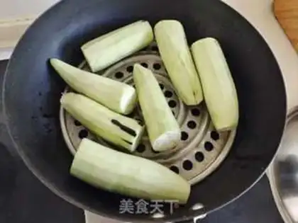 Make Puffed eggplant rice step 2