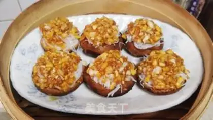 Make A garlic mushroom fan step 3