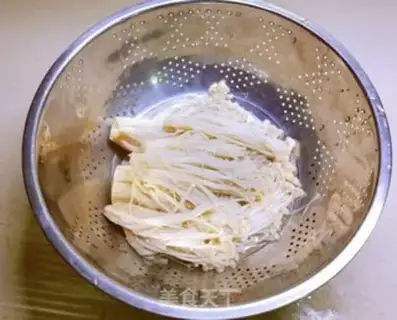 Make Garlic ketchup step 2