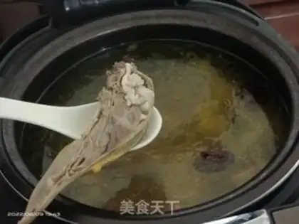 Make Duckheads, duck claw soup step 4