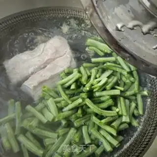 Make The beans are back in the pot step 2