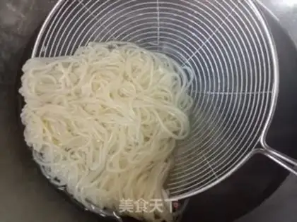 Make Korean noodles step 1