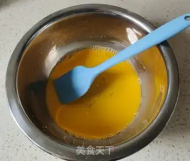 Make Multi-layer fruit cake step 2