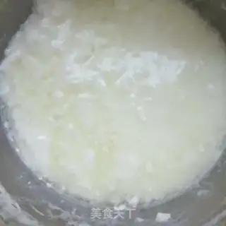 Make Grenade, dragon fruit, yogurt step 1