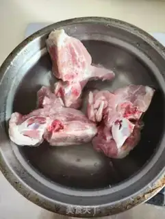 Make Qian Er Dong Tong Bone soup step 0