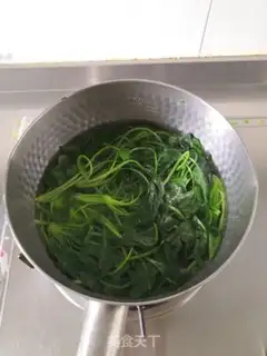 Make Spinach baked eggs step 2
