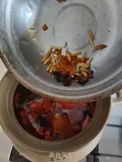 Make Qian Er Dong Tong Bone soup step 5