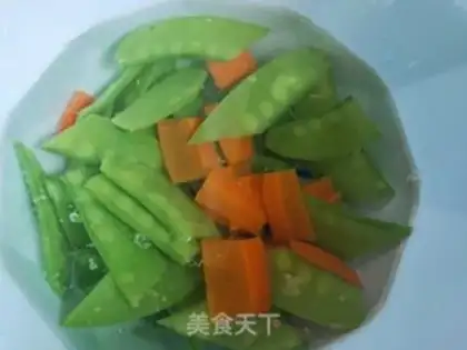 Make Carrot wood with Dutch beans step 2