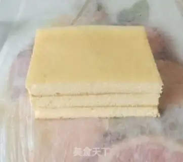 Make Multi-layer fruit cake step 17