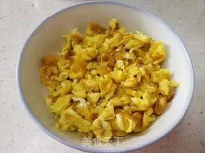 Make Tomato eggs for noodles step 2