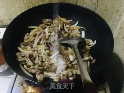 Make The onions blow up lamb step 8