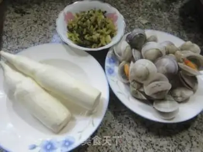 Make The pickles are full of white step 0