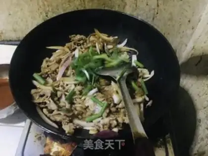 Make The onions blow up lamb step 9